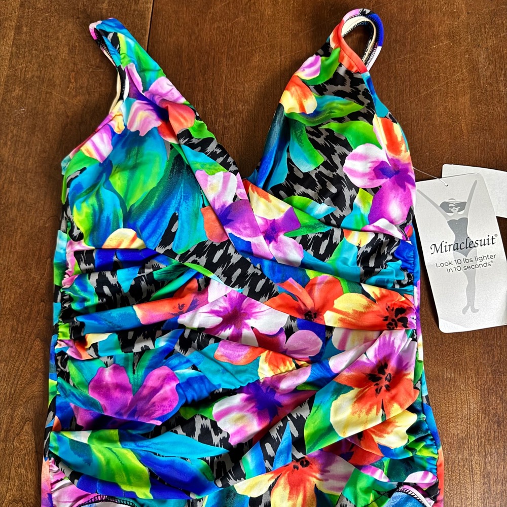 NWT Miraclesuit One Piece Swimsuit Women 12 Multicolor Floral Ruched Slimming